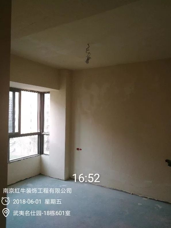 南京武夷名仕園124平米簡美風(fēng)格裝修  享受家?guī)淼臏囟?2六月份_漆工上場