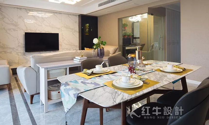 南京融僑觀(guān)邸120㎡現(xiàn)代簡(jiǎn)約--低調(diào)有質(zhì)感的家居美學(xué)01餐廳