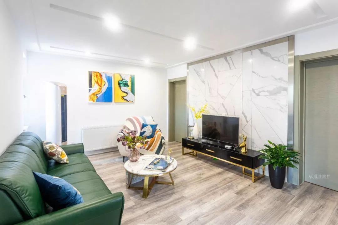 南京龍蟠花苑90㎡現(xiàn)代輕奢--老房升級改造，變身時尚精致家！04客廳改造