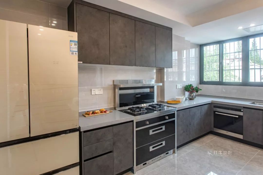 南京龍蟠花苑90㎡現(xiàn)代輕奢--老房升級改造，變身時尚精致家！08餐廳改造