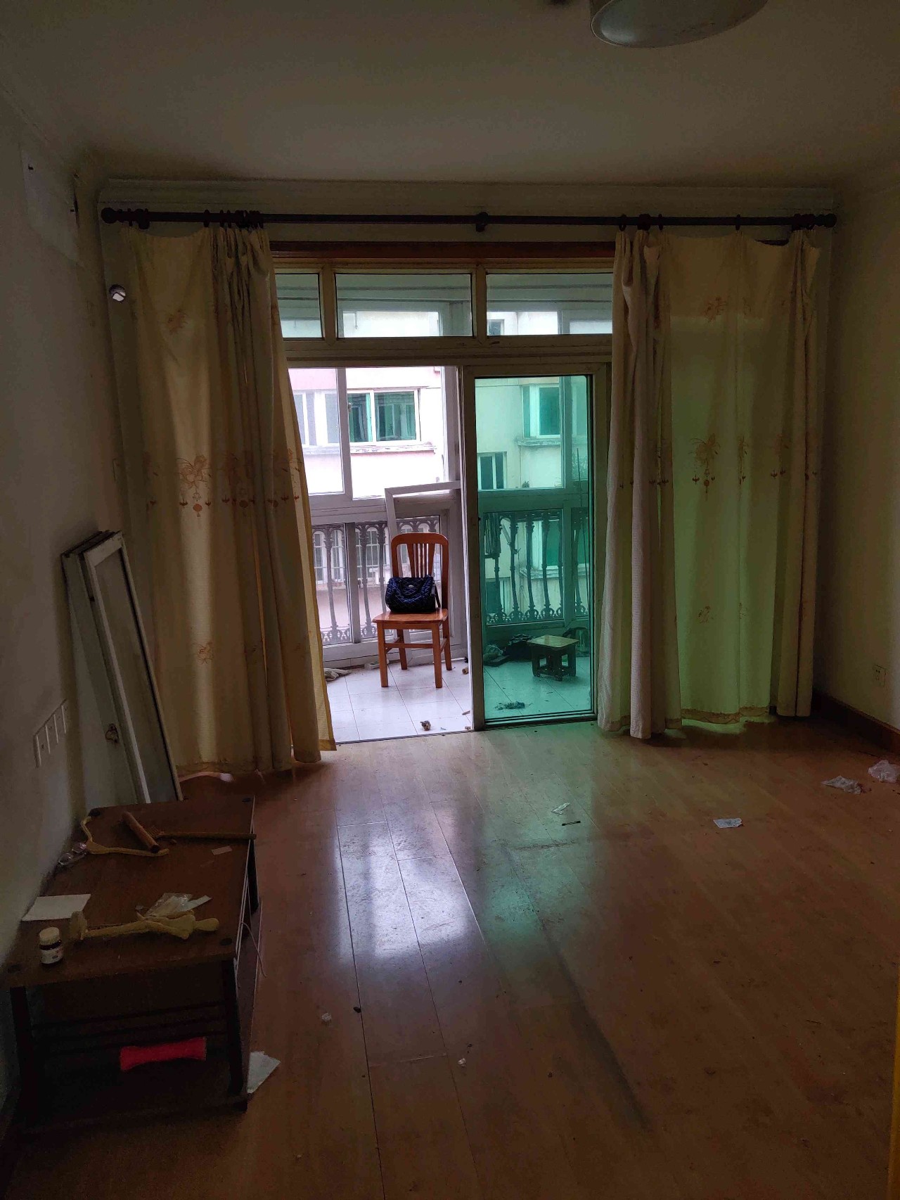 南京龍蟠花苑90㎡現(xiàn)代輕奢--老房升級改造，變身時尚精致家！09臥室改造