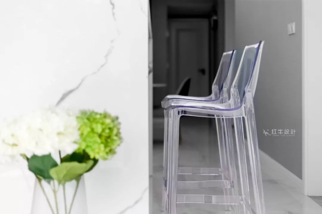 南京雅居樂(lè)145㎡現(xiàn)代簡(jiǎn)約--演繹當(dāng)代生活美學(xué)03客廳設(shè)計(jì)02小飾品