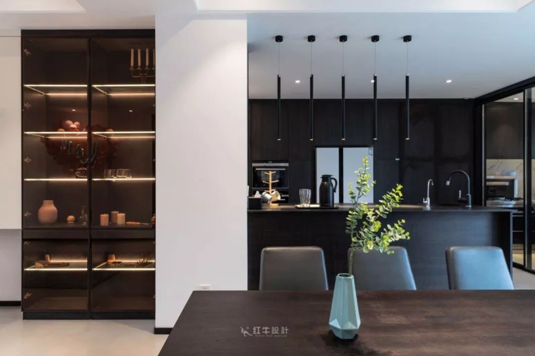 南京仙龍灣280㎡后現(xiàn)代風(fēng)格--對于現(xiàn)代主義的反叛05餐廳設(shè)計(jì)02