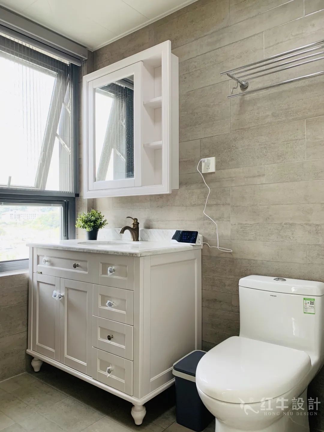 孟憲濤_保利國際社區(qū)115㎡現(xiàn)代北歐--簡潔明亮之家，一人獨居太愜意！15實景效果_衛(wèi)生間