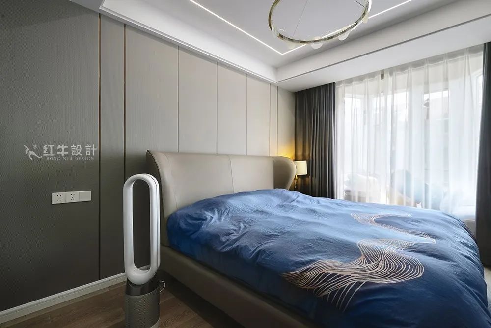 余瑋_金鼎灣花園135㎡輕奢風(fēng)格--老房升級(jí)改造，前后對(duì)比大變樣！18臥室欣賞