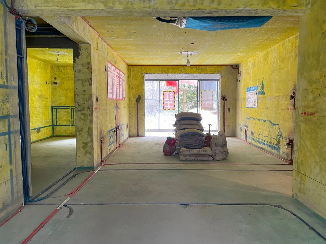 南京紅牛裝飾開工大吉！同一天同小區(qū)三家工地齊開工！