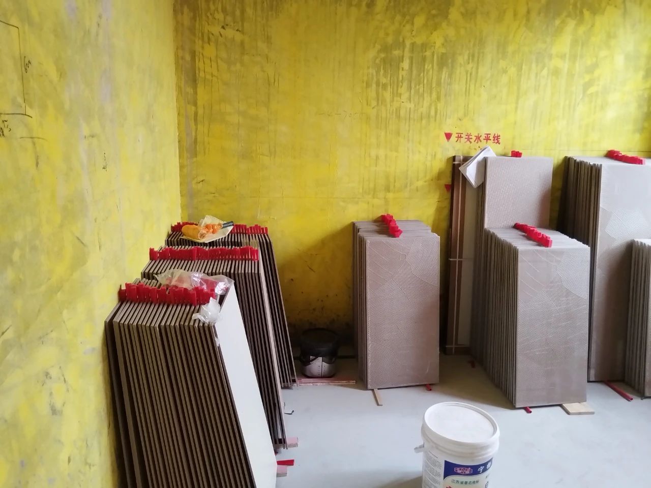 南京紅牛裝飾：工地巡檢不松懈，嚴(yán)苛落實(shí)每一步！01