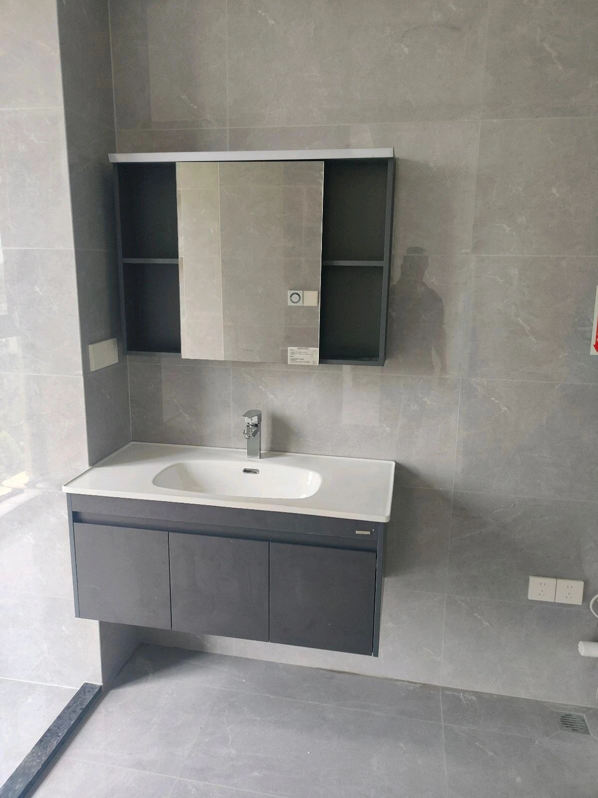 南京紅牛裝飾：工地巡檢不松懈，嚴(yán)苛落實(shí)每一步！11