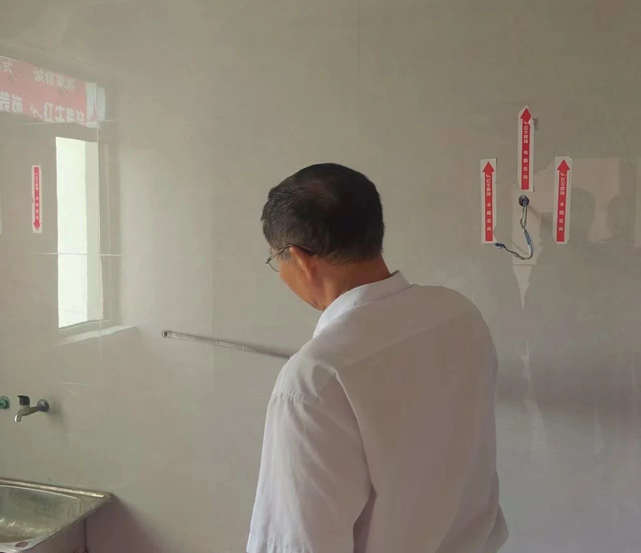 南京紅牛裝飾：工地巡檢步履不停，將品質(zhì)追求進(jìn)行到底！02