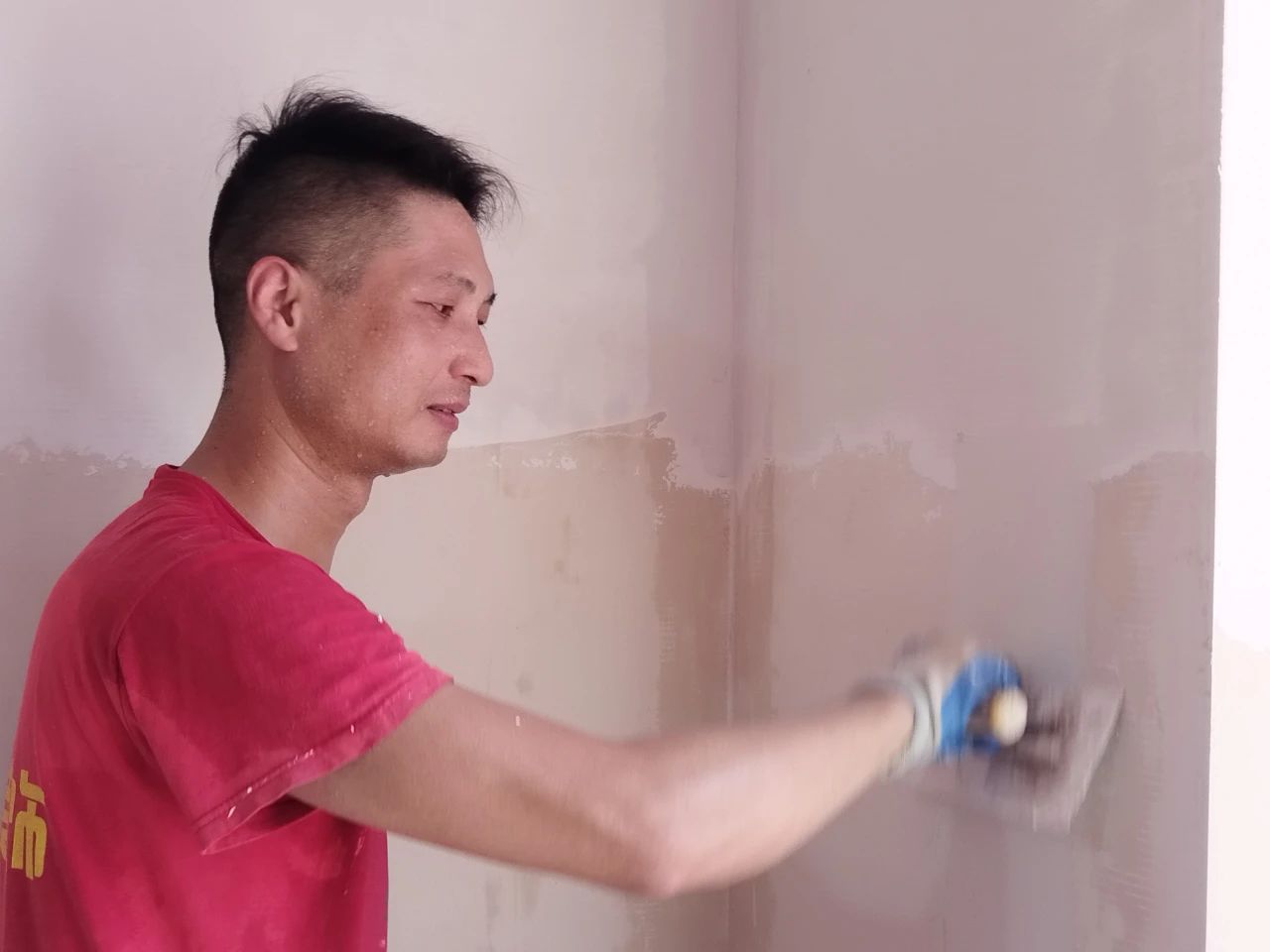 南京紅牛裝飾：高溫巡檢不松懈，堅(jiān)守品質(zhì)與服務(wù)！03