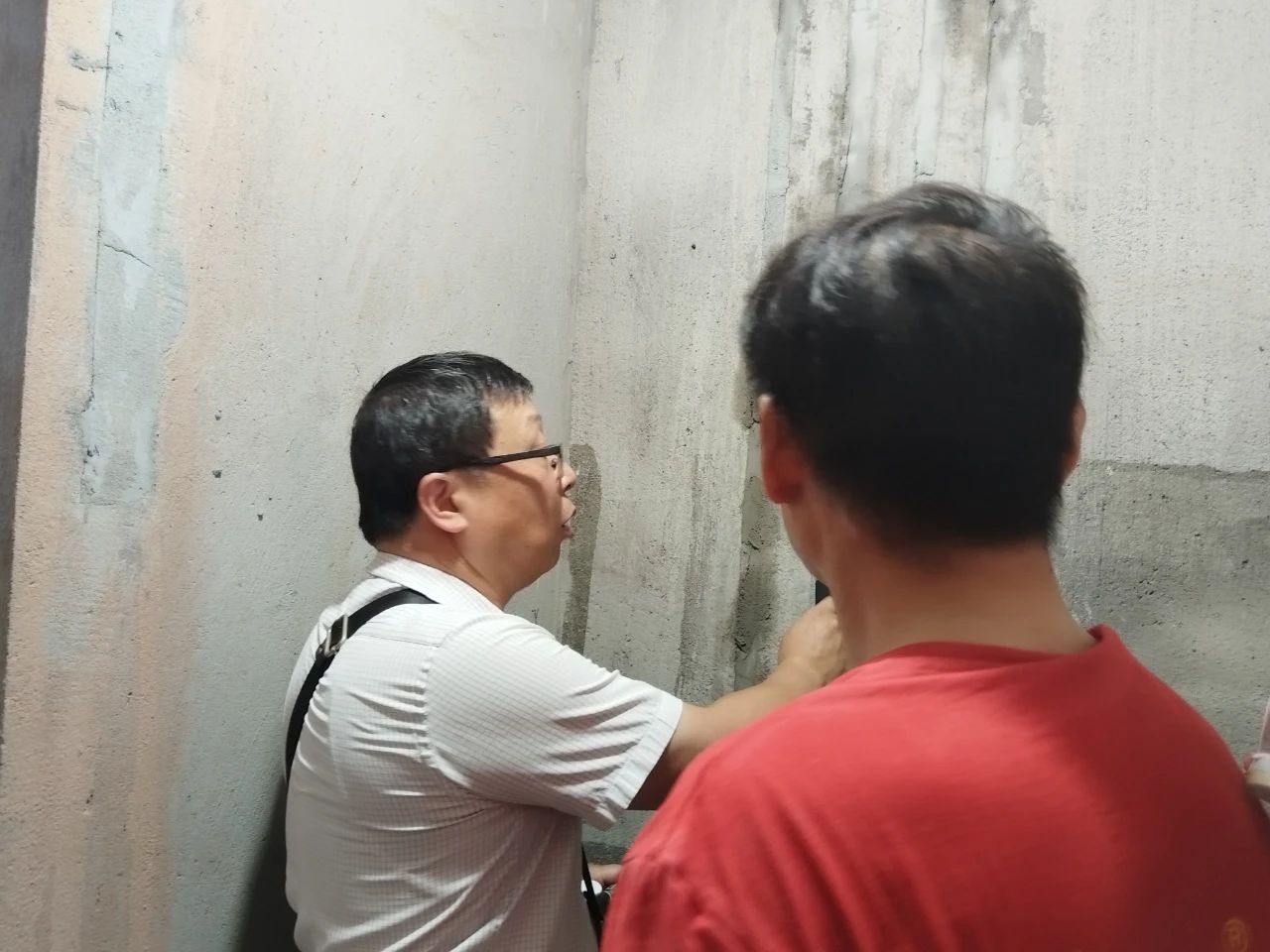 南京紅牛裝飾：高溫巡檢不松懈，堅(jiān)守品質(zhì)與服務(wù)！05