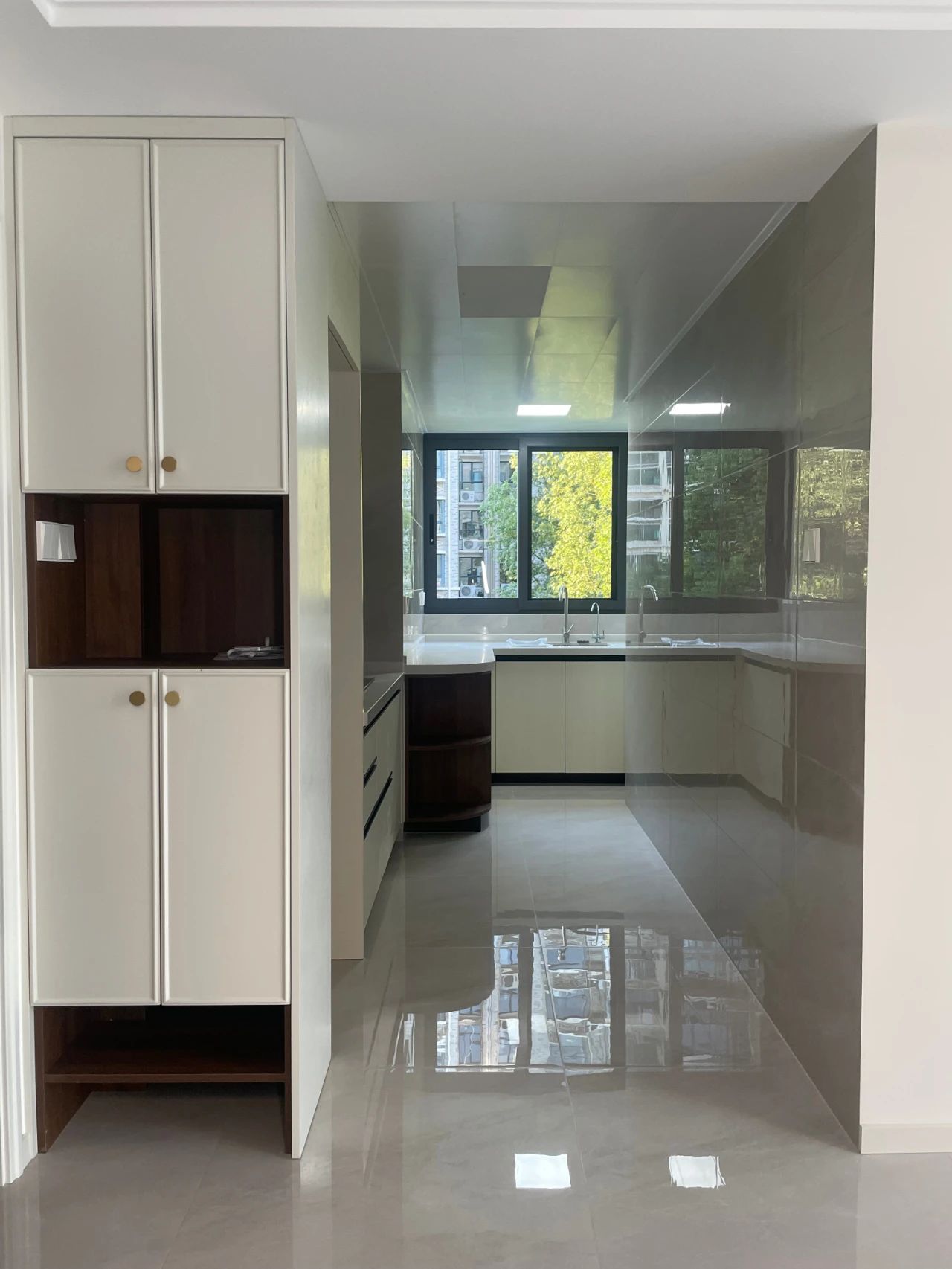 南京紅牛裝飾：高溫巡檢不松懈，堅(jiān)守品質(zhì)與服務(wù)！09