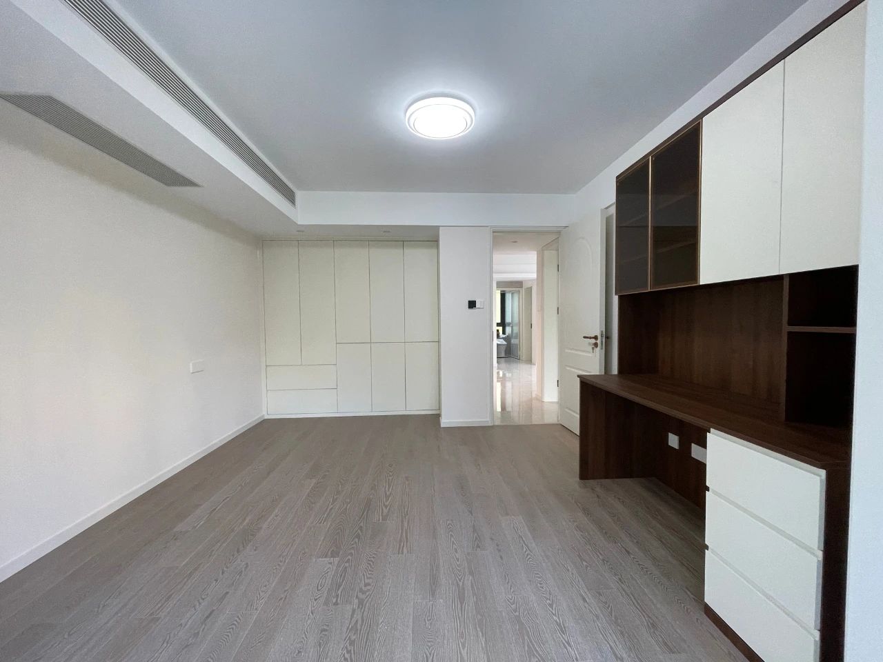 南京紅牛裝飾：高溫巡檢不松懈，堅(jiān)守品質(zhì)與服務(wù)！10